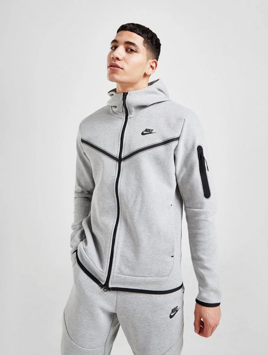 Nike Tech Fleece grijs
